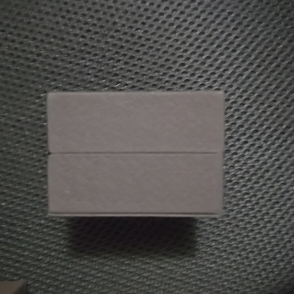 BEAUTIFUL RIDDLES RING BOX - Picture 5 of 9